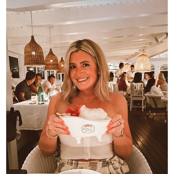 Meet your Posher, Sarah - Picture 1 of 1